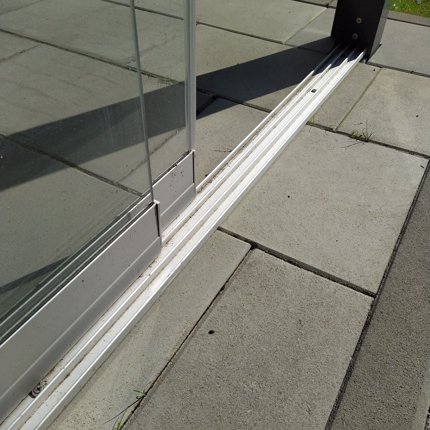 Inspirace ARTOSI GLASS – Verschiebbares Rahmenloses System der Verglasung

